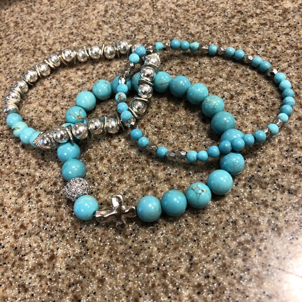 Turquoise Howlite and silver beaded bracelet stack